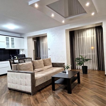 Modern Apartment On Belvedere Івано-Франківськ Екстер'єр фото
